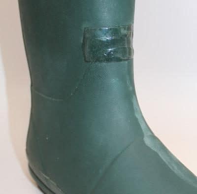 After glue leave rubber boot to dry