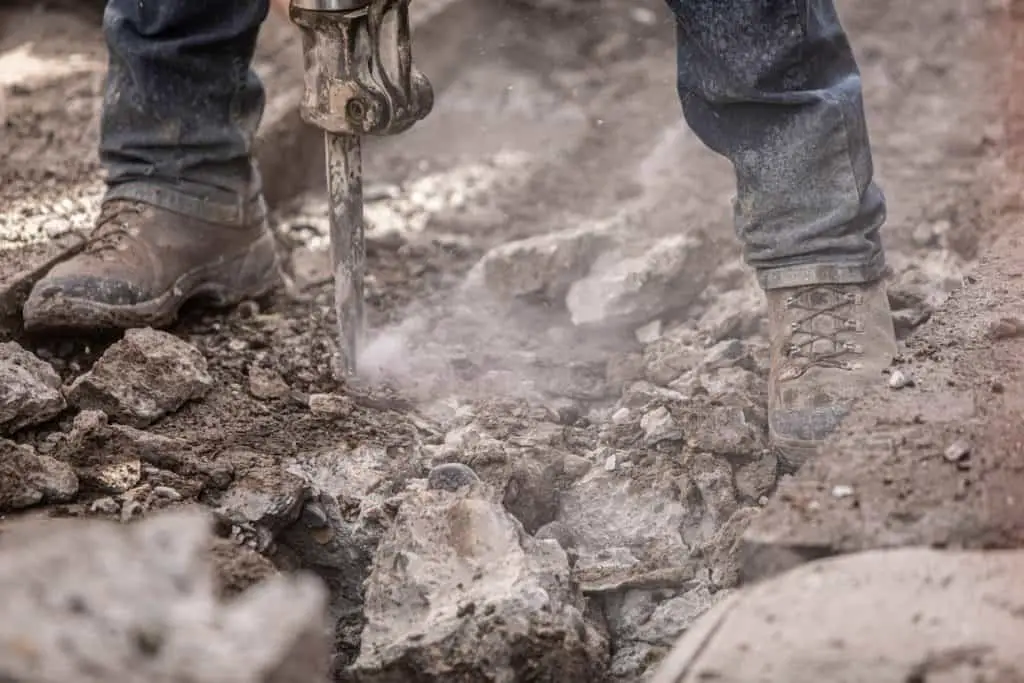 Do_Waterproof_Work_Boots_Make_Your_Feet_Sweat