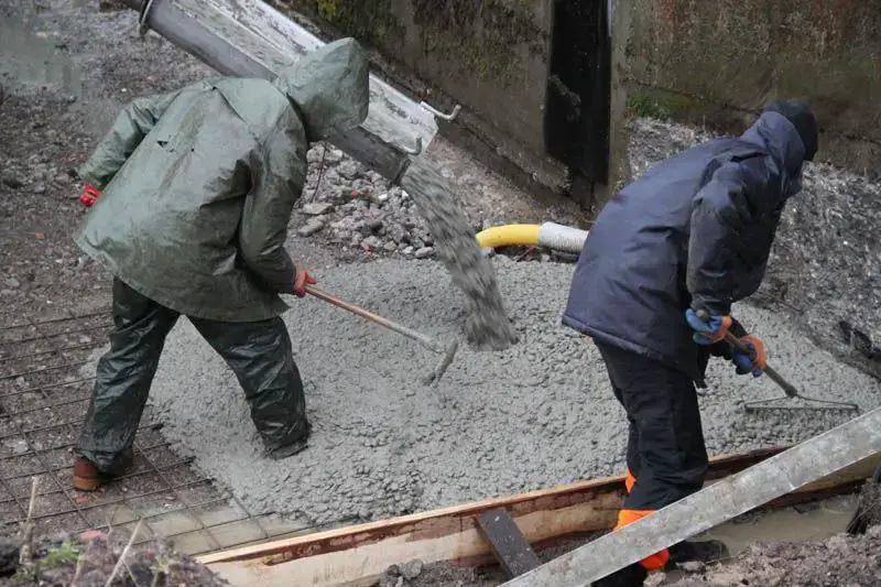 Best Waterproof Work Pants for Men