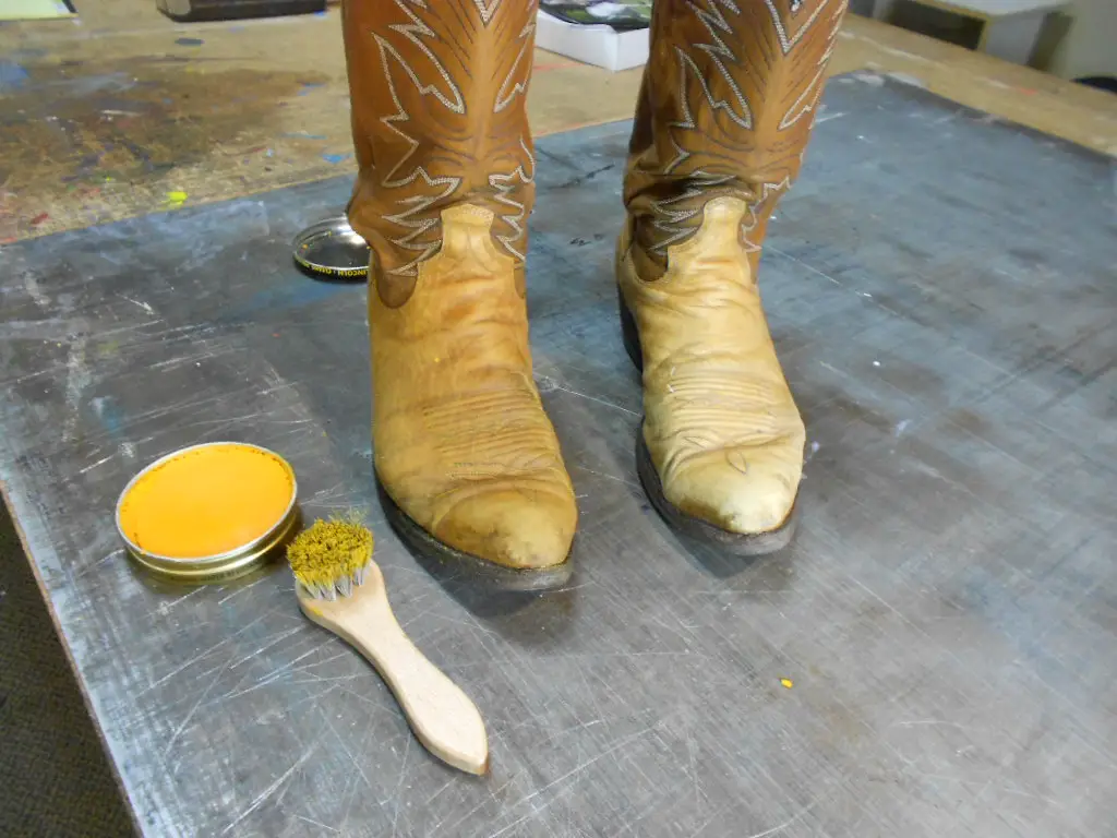 How does saddle soap work on cowboy boots