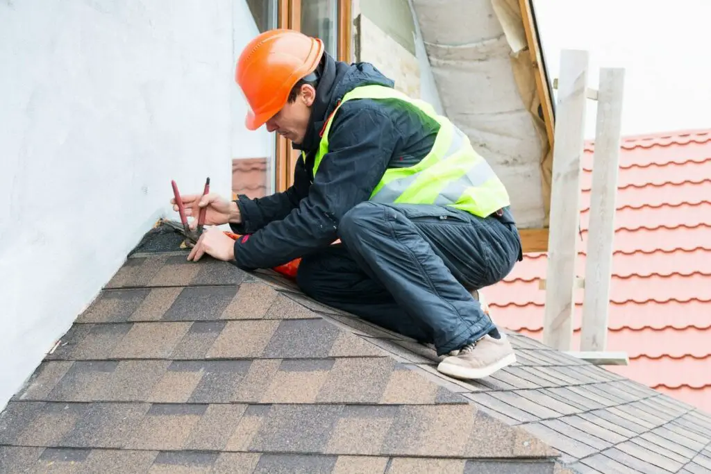 Why do Roofers Wear Hoodies