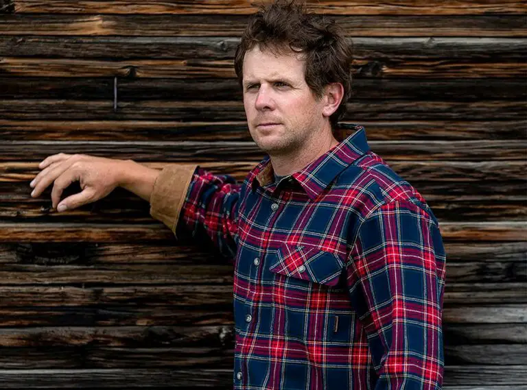 how-to-wash-greasy-work-clothes-work-gearz