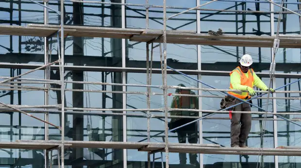 Should Scaffolders Work in the Rain