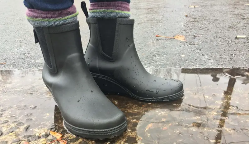 Wear socks with rubber boots