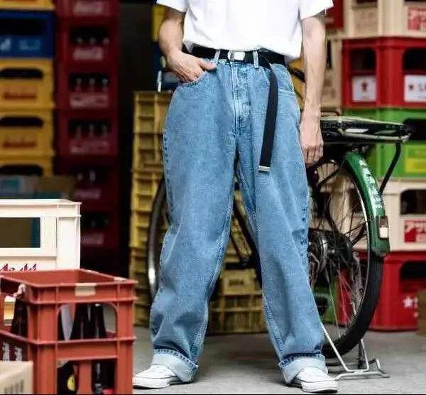 Should Thin Men Wear Baggy Pants