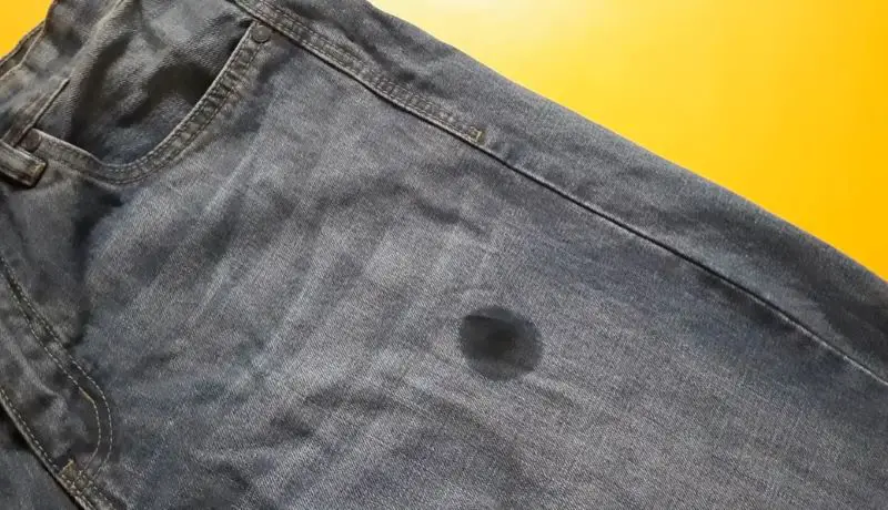 El desinfectante de manos manchará mis jeans