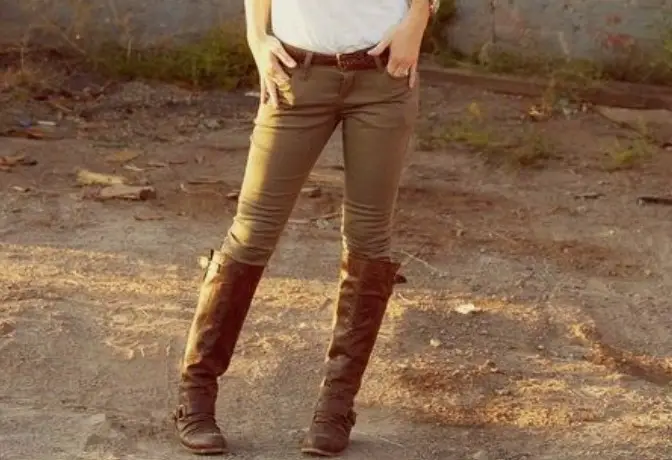 Women can easily match skinny khaki with cowboy boots
