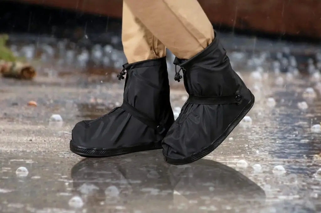 Do Rubber Boot Covers Keep Your Feet Warm